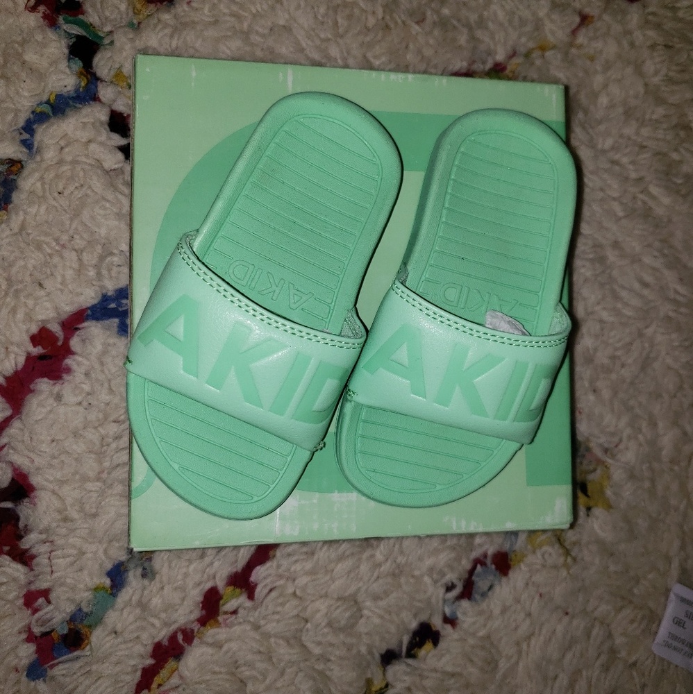 Akid slides